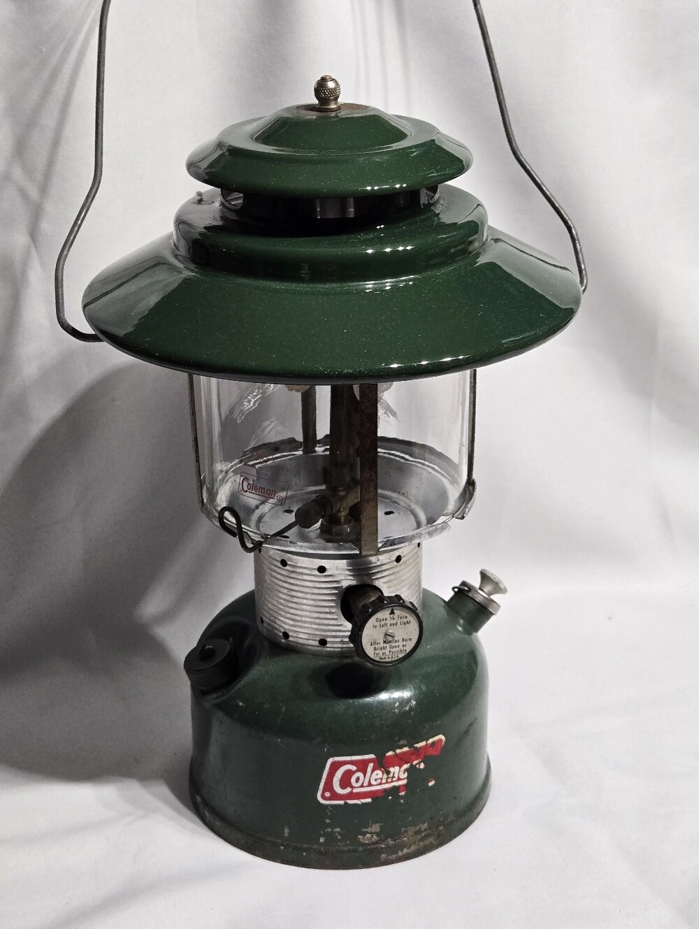 Vintage Coleman "Big Hat" 2-mantle lantern Model 228-F 1/73 Good Condition